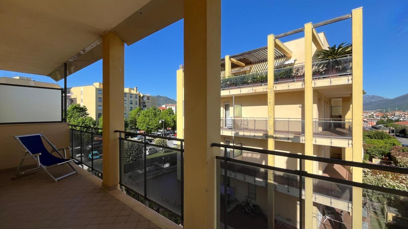 Dea Apartments Albenga Exterior photo