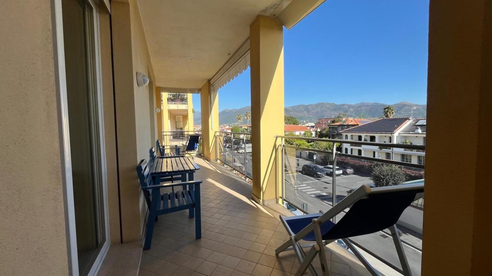 Dea Apartments Albenga Exterior photo